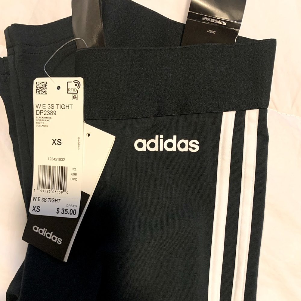 Adidas Athletic Pants! 🖤🤍
